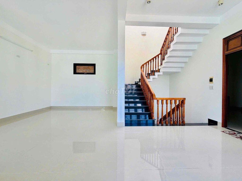 📍Cho thu.ê nhà 3 tầng kiệt oto đường nhựa 5m 2/9 - ( ngang 6m8 )