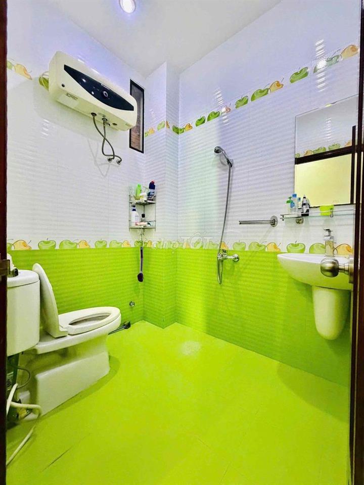 📍Cho thu.ê nhà 3 tầng kiệt oto đường nhựa 5m 2/9 - ( ngang 6m8 )