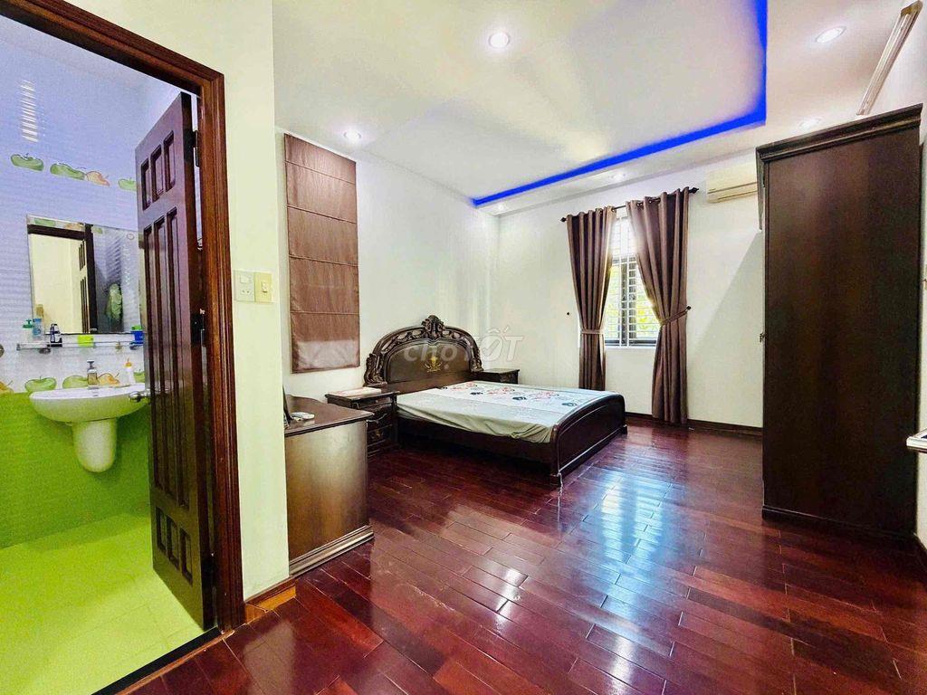 📍Cho thu.ê nhà 3 tầng kiệt oto đường nhựa 5m 2/9 - ( ngang 6m8 )