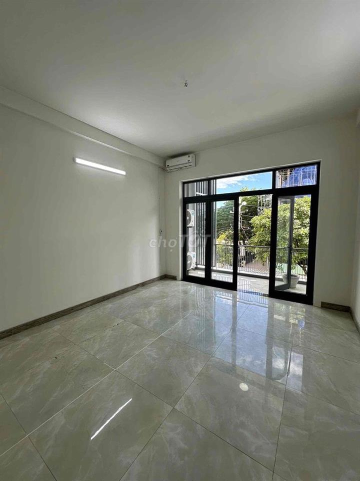 Cho thuê nhà nguyên căn mặt tiền Mỹ Khê 2