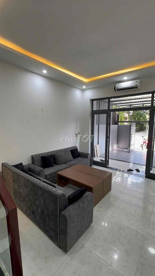 Cho thuê nhà nguyên căn mặt tiền Mỹ Khê 2