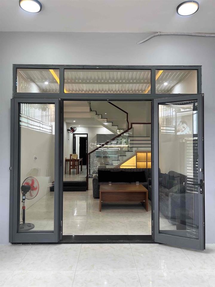 Cho thuê nhà nguyên căn mặt tiền Mỹ Khê 2