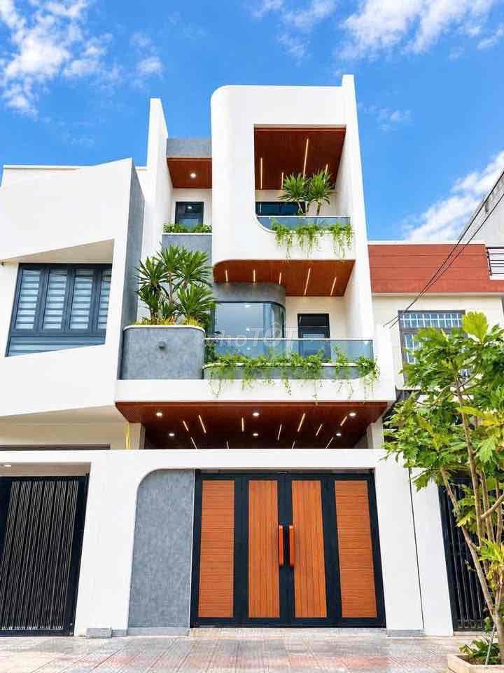 Nhà đẹp 4PN cho thuê khu vực Hoà Xuân