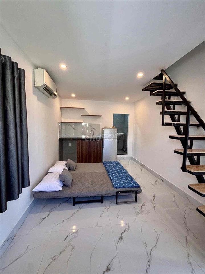 Căn 2 phòng ngủ ở 3-4 người sát đầu cầu Rồng cách biển Mỹ Khê 600 mét