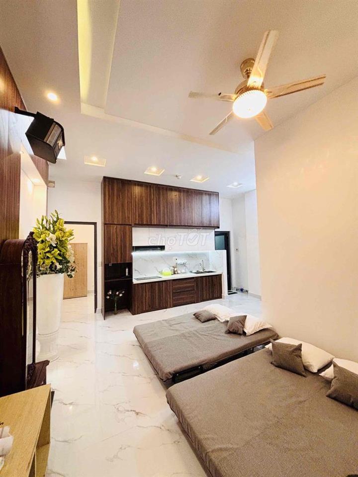 80m2 , 3 phòng ngủ ở 4-6 người. Sát đầu cầu Rồng  biển Mỹ Khê 600 mét