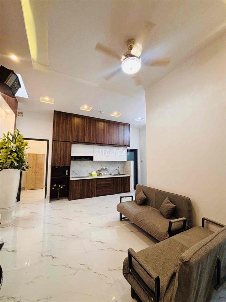 80m2 , 3 phòng ngủ ở 4-6 người. Sát đầu cầu Rồng  biển Mỹ Khê 600 mét