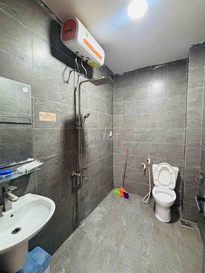 80m2 , 3 phòng ngủ ở 4-6 người. Sát đầu cầu Rồng  biển Mỹ Khê 600 mét