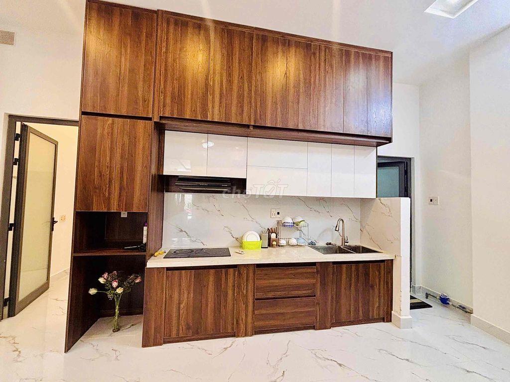 80m2 , 3 phòng ngủ ở 4-6 người. Sát đầu cầu Rồng  biển Mỹ Khê 600 mét