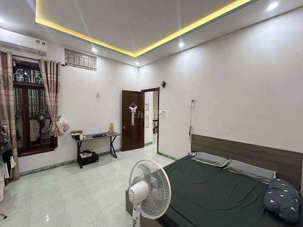 Bán nhà kiệt Hoàng Diệu Hải Châu