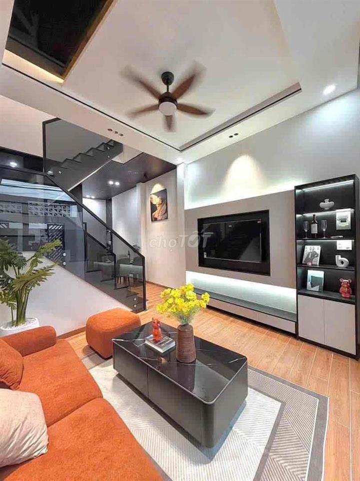 Bán nhà kiệt Dũng sĩ thanh khê gần đường chính