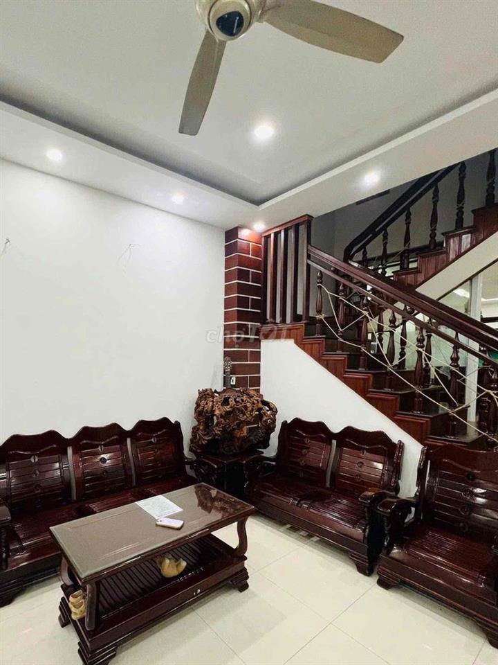 Cho thuê nhà 3 tầng MT Lý Đạo Thành Sơn Trà