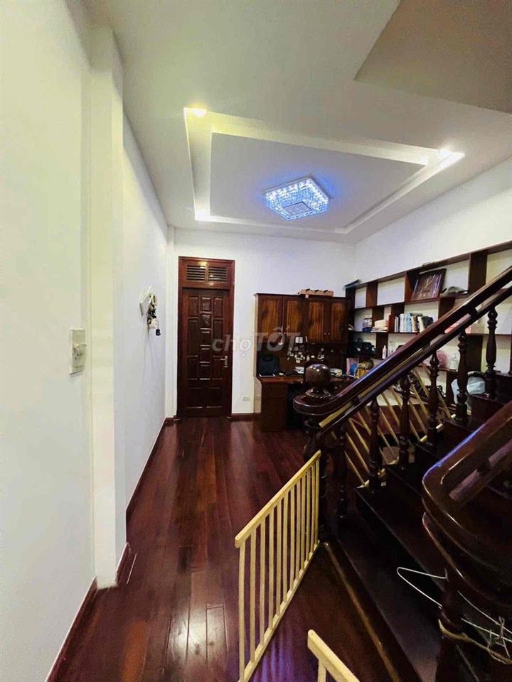 Cho thuê nhà 3 tầng MT Lý Đạo Thành Sơn Trà