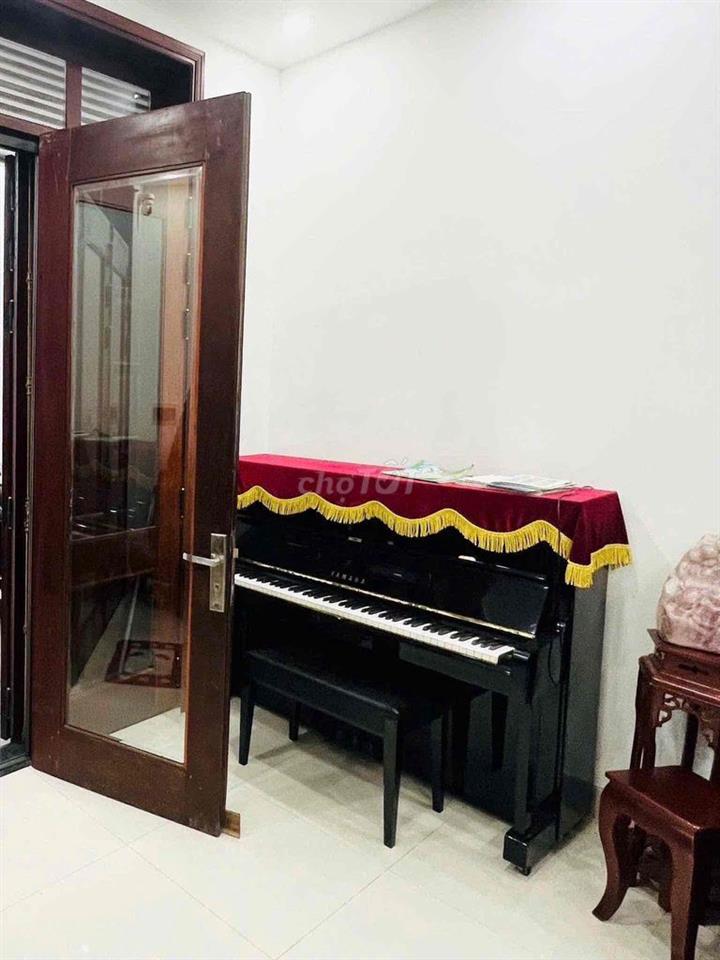 Cho thuê nhà 3 tầng MT Lý Đạo Thành Sơn Trà
