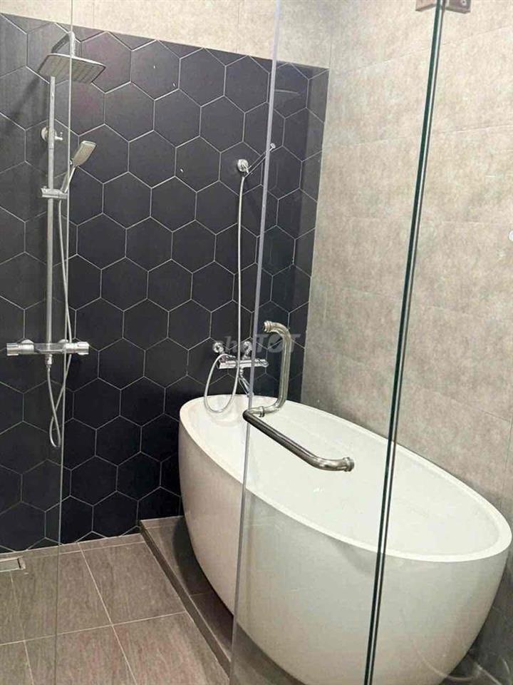 cho thuê nhà 3 tầng mt nguyễn mậu tài hoà xuân đường 7.5