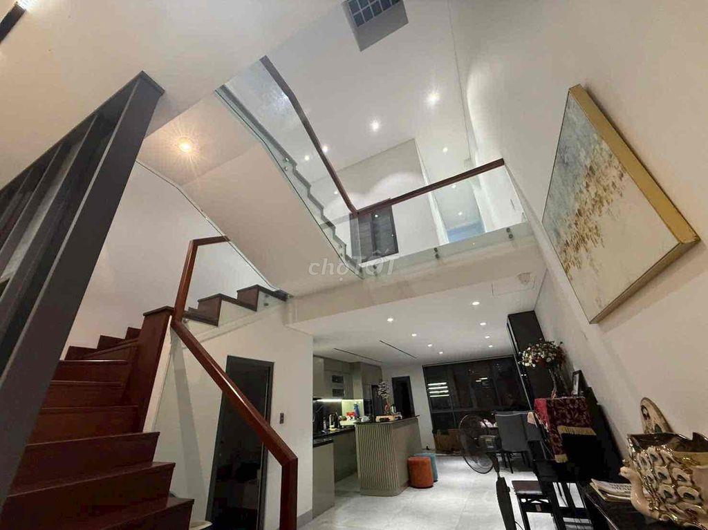 Cho thuê nhà 2 tầng MT Nguyễn Khang Thanh Khê