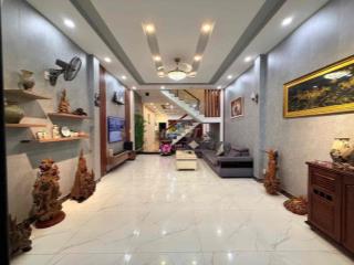 Bán nhà 2 tầng MT Huỳnh Ngọc Huệ đường 10m5 Đoạn KD sầm uất