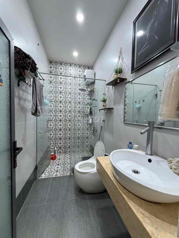 Bán nhà 2 tầng MT Huỳnh Ngọc Huệ đường 10m5 Đoạn KD sầm uất