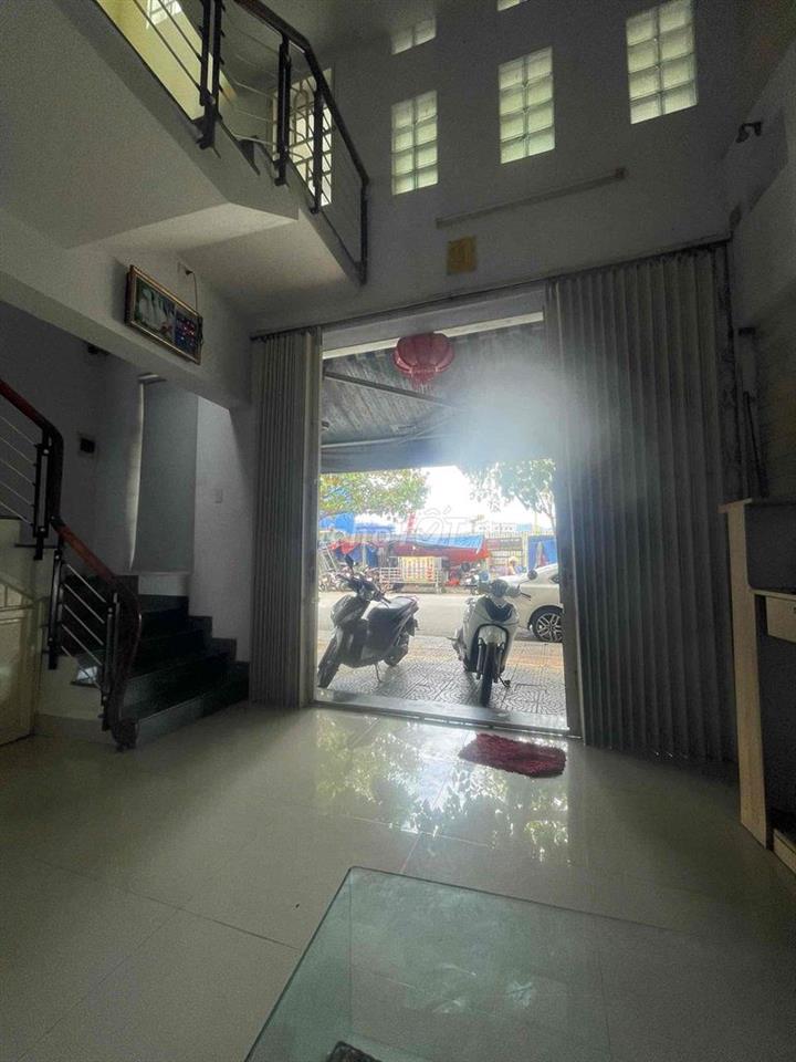 cho thuê nhà 3 tầng mt nguyễn công trứ sơn trà kd rất tốt