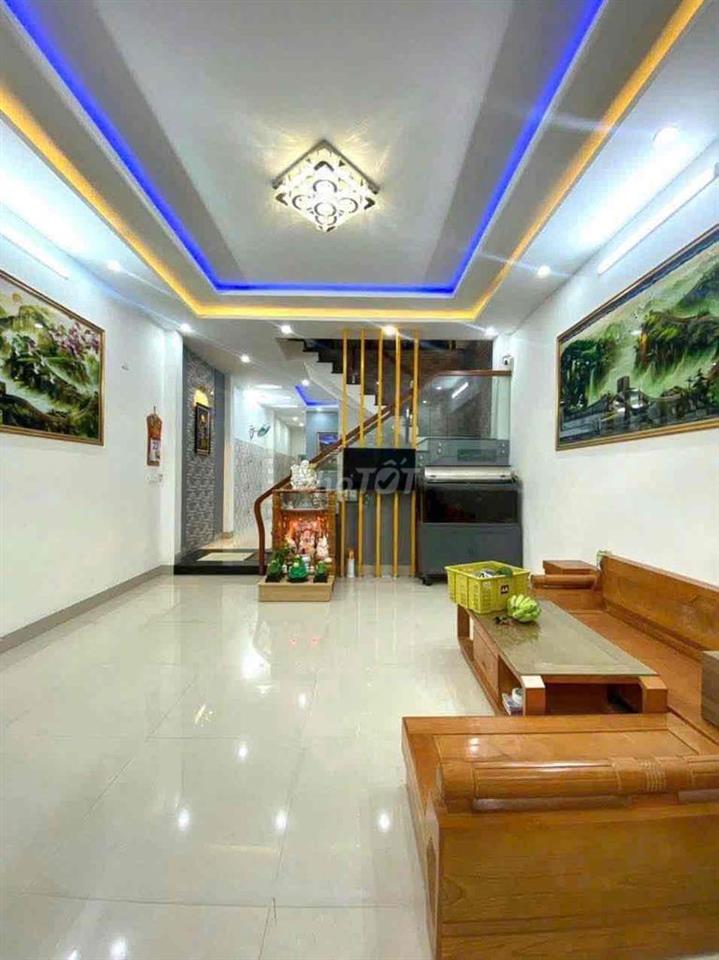 Cho  thuê nhà 3 tầng  mt bàu cầu 6 hoà xuân