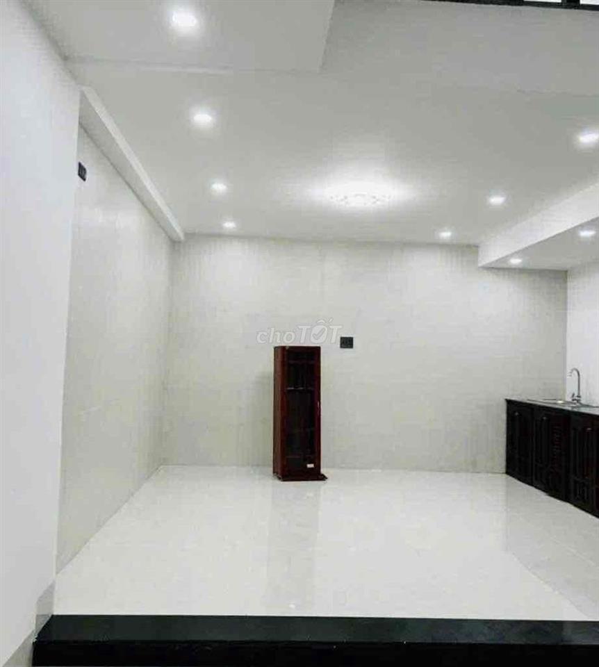 Cho thuê nhà 3 tầng  MT Hàn Thuyên Hải Châu
