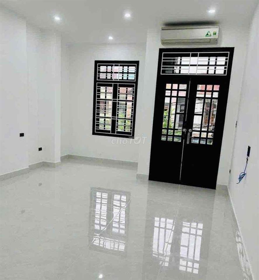 Cho thuê nhà 3 tầng  MT Hàn Thuyên Hải Châu