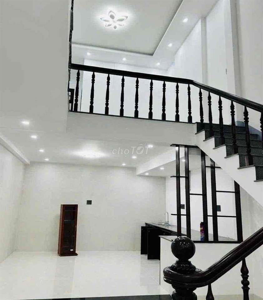 Cho thuê nhà 3 tầng  MT Hàn Thuyên Hải Châu