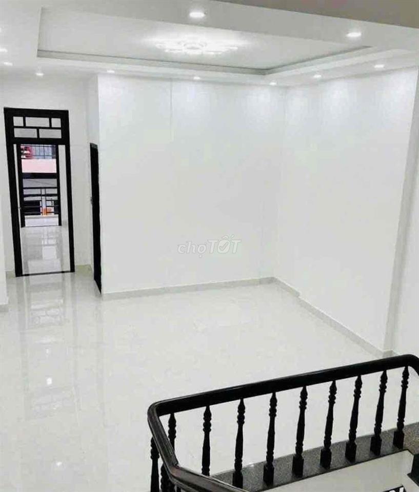 Cho thuê nhà 3 tầng  MT Hàn Thuyên Hải Châu