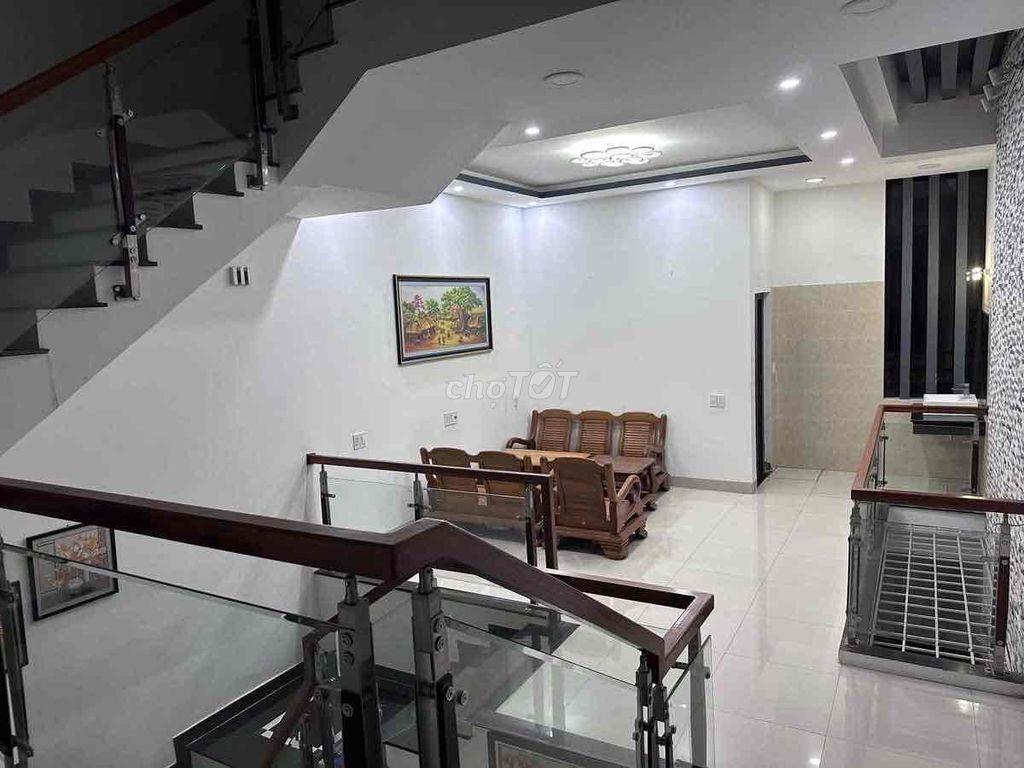 Cho thuê nhà 2 tầng 5 Bùi Trang Chước Hoà Xuân