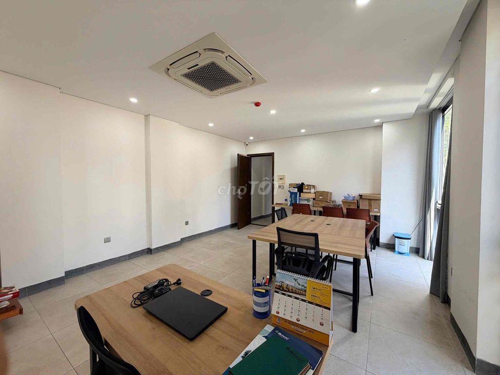 CHO THUÊ VĂN PHÒNG NGAY ĐƯỜNG LÊ LỢI - DIỆN TÍCH 40m2