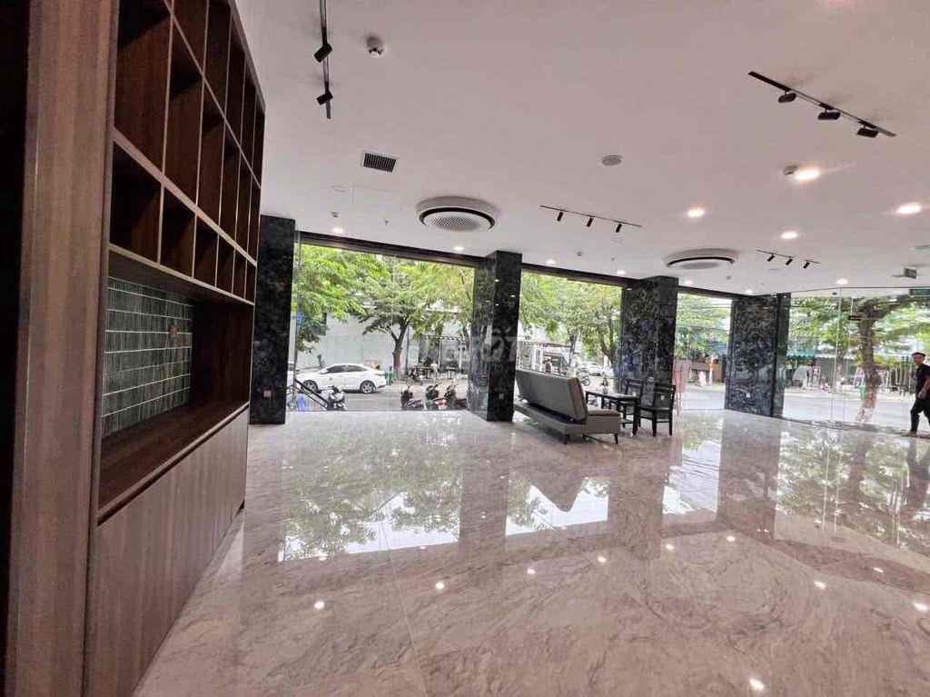 CHO THUÊ MẶT BẰNG LÔ GÓC GẦN PHẠM VĂN ĐỒNG - DIỆN TÍCH 120m2