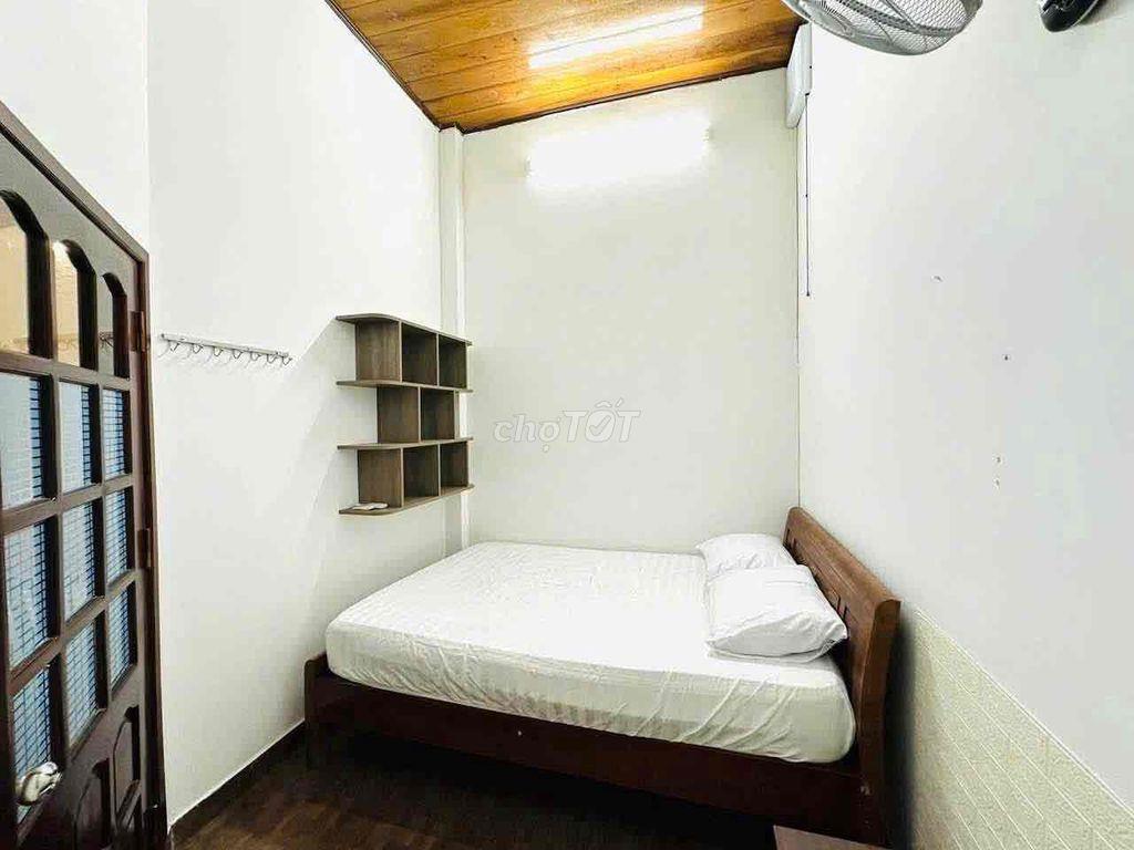 CHO THUÊ NHÀ C4 MT TẠ MỸ DUẬT   Diện tích : 90m Nhà có 2pn,2wc,sân để