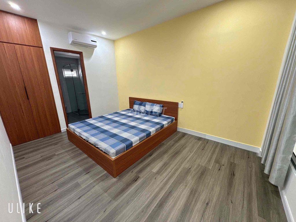 CHO THUÊ NHÀ SÂN VƯỜN MẶT TIỀN KHU PHẠM VĂN ĐỒNG – FULL NỘI THẤT  Cần