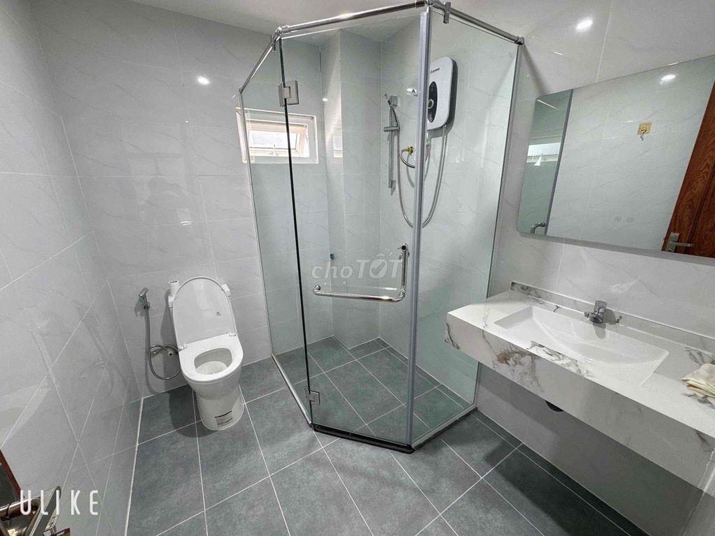 CHO THUÊ NHÀ SÂN VƯỜN MẶT TIỀN KHU PHẠM VĂN ĐỒNG – FULL NỘI THẤT  Cần