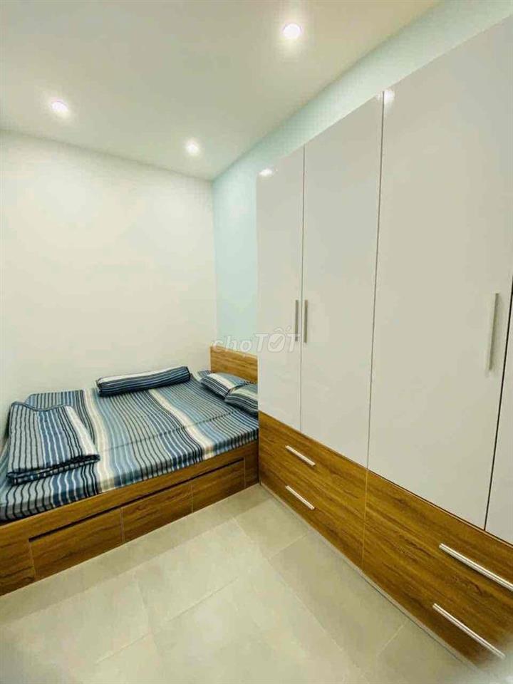 Căn hộ 1 phòng ngủ, mặt tiền đường Đoàn Khuê, thoáng rộng, đẹp