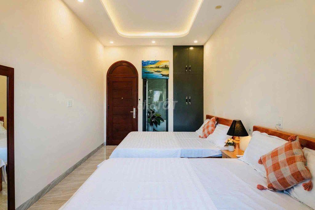296 CHO THUÊ NHÀ RỘNG 220M² – 3 PHÒNG NGỦ