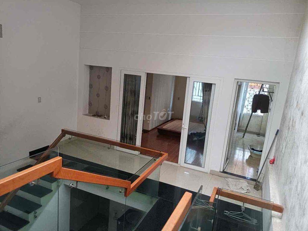 277 CHO THUÊ NHÀ 2 TẦNG 130M² – 3PN 3WC, SÂN RỘNG