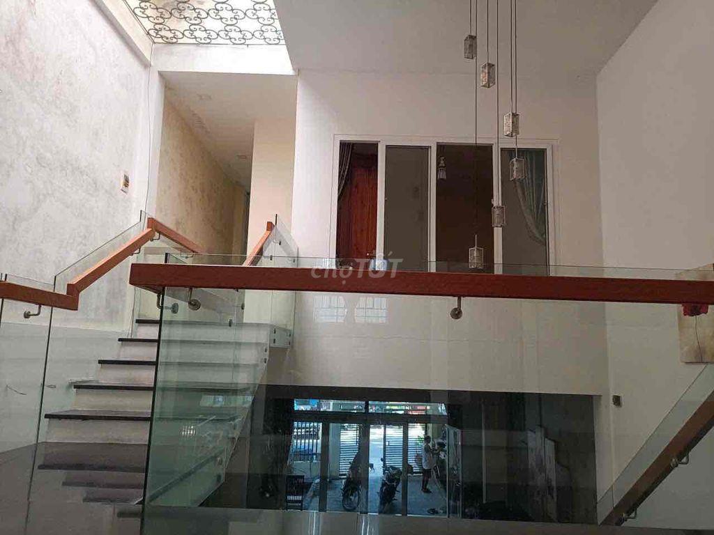 277 CHO THUÊ NHÀ 2 TẦNG 130M² – 3PN 3WC, SÂN RỘNG