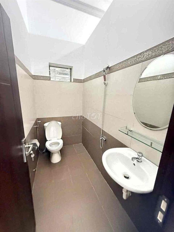 271 CHO THUÊ NHÀ 2 TẦNG FULL NỘI THẤT – 2PN KHÉP KÍN