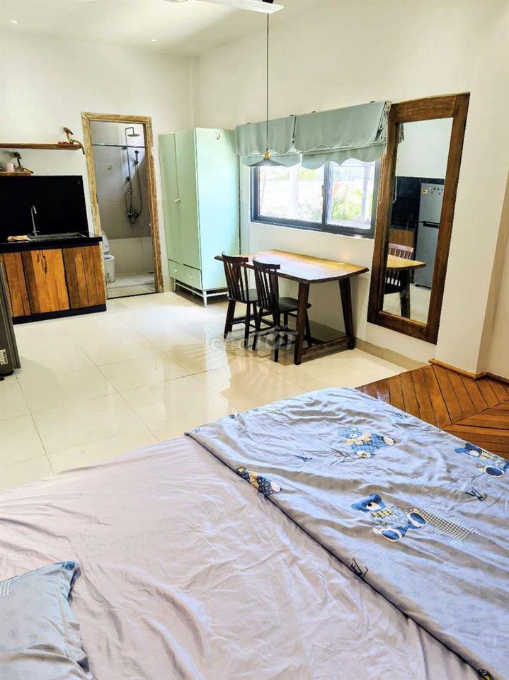 Căn hộ trống sẵn full nội thất