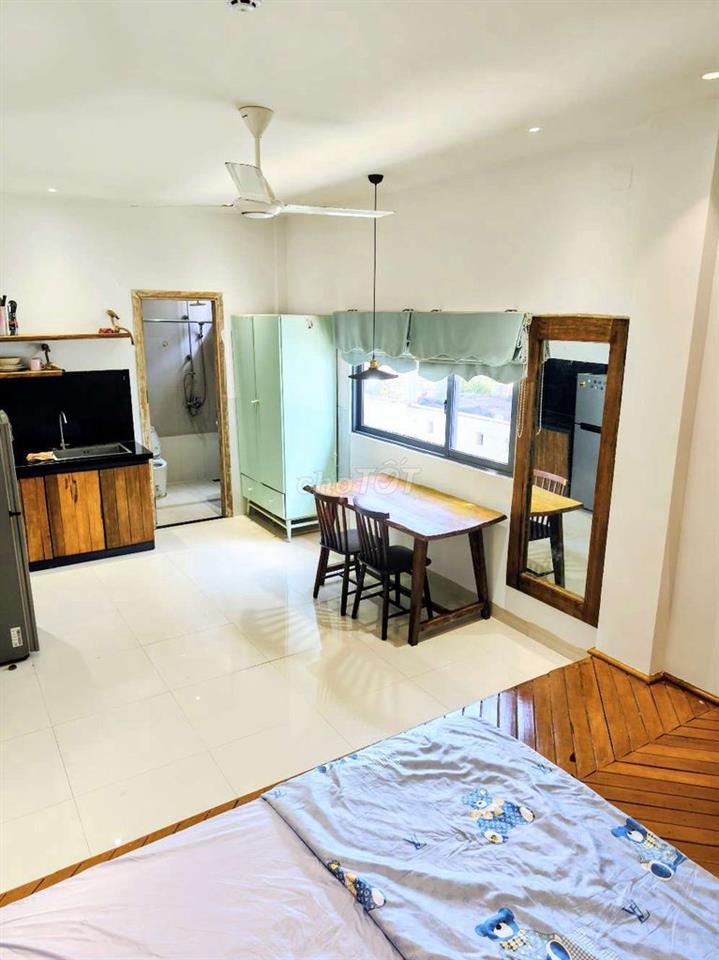 Căn hộ trống sẵn full nội thất