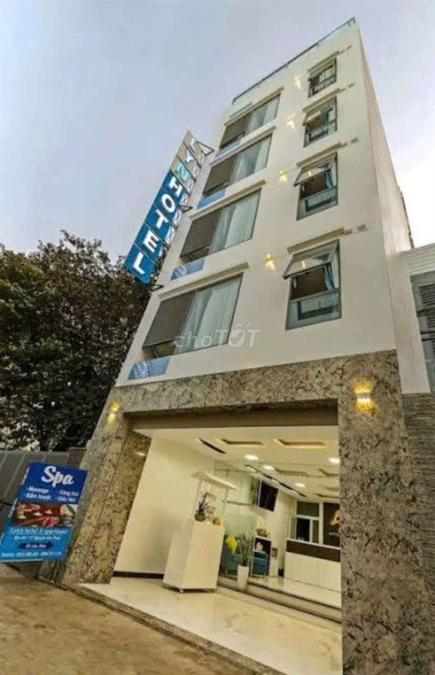 Căn hộ full nội thất hồ bơi trống sẵn