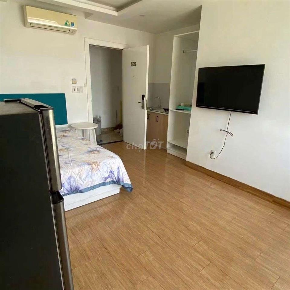 Căn hộ full nội thất hồ bơi trống sẵn