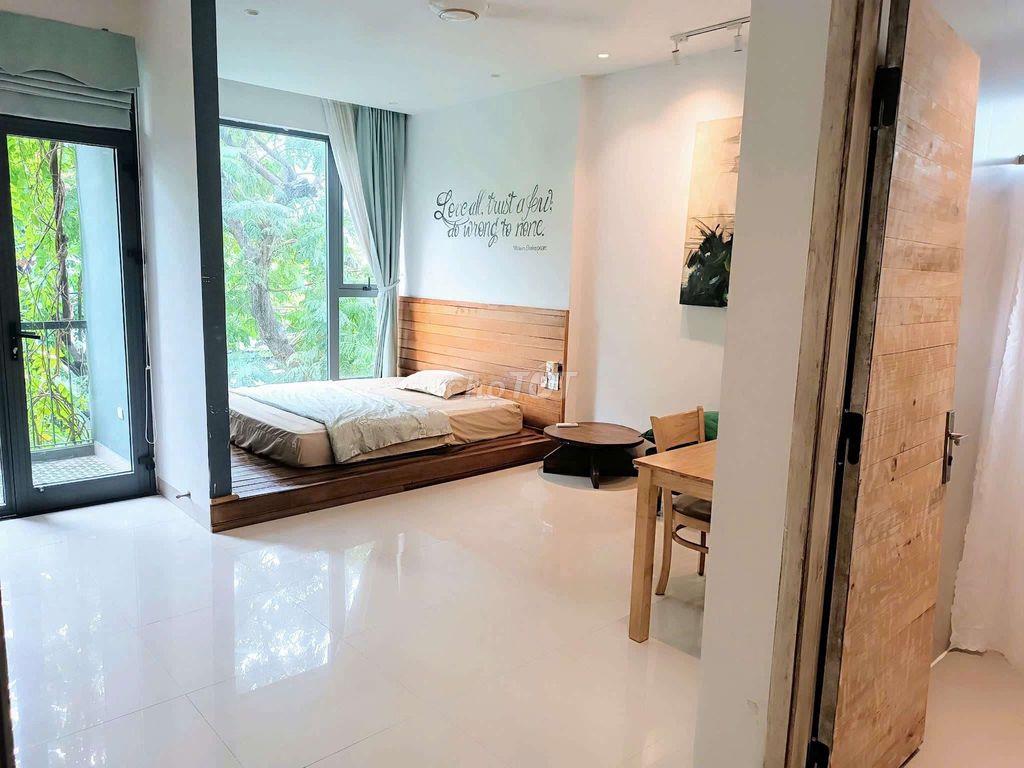 căn hộ ban công xinh chill y hình