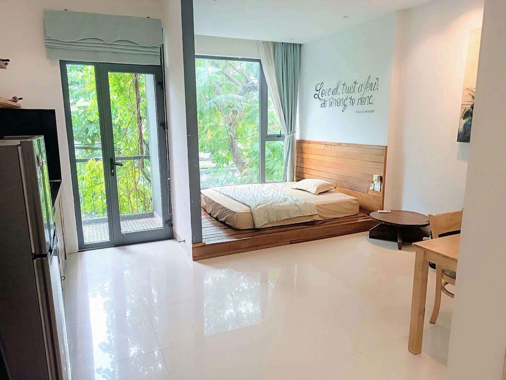 căn hộ ban công xinh chill y hình