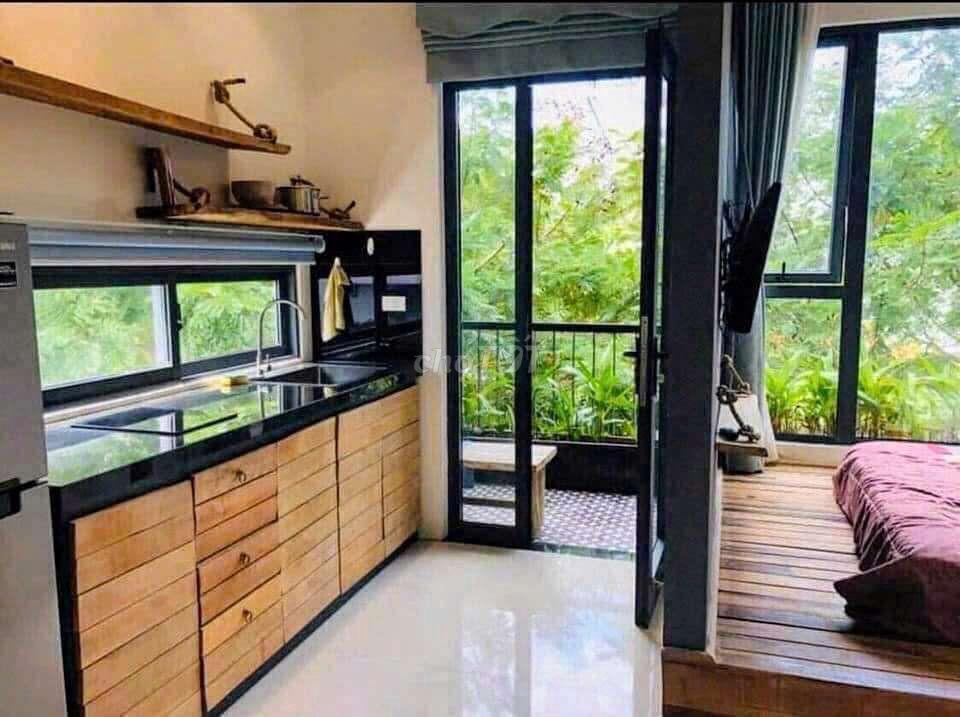 Căn hộ trống sẵn ban công full nội thất