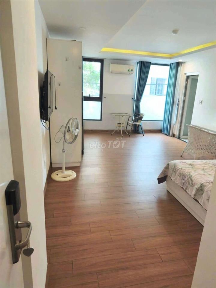 Căn hộ trống sẵn hồ bơi full nội thất