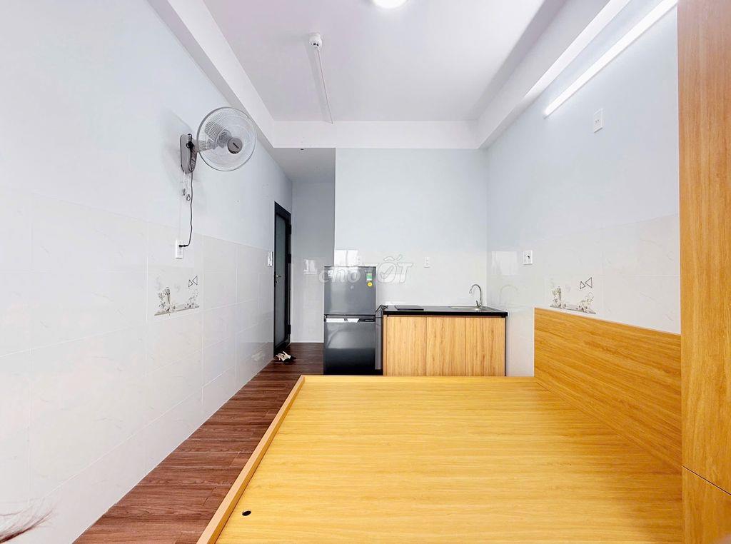 Cho thuê căn Studio Ngay Trục Shophouse FPT, Hướng Đông, Giá chỉ 4,5tr