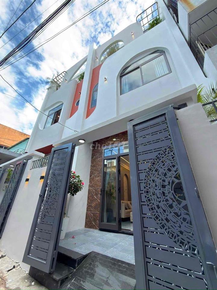 🔥CẶP SIÊU PHẨM THÁI THỊ BÔI - CÁCH ĐƯỜNG VÀI BƯỚC CHÂB