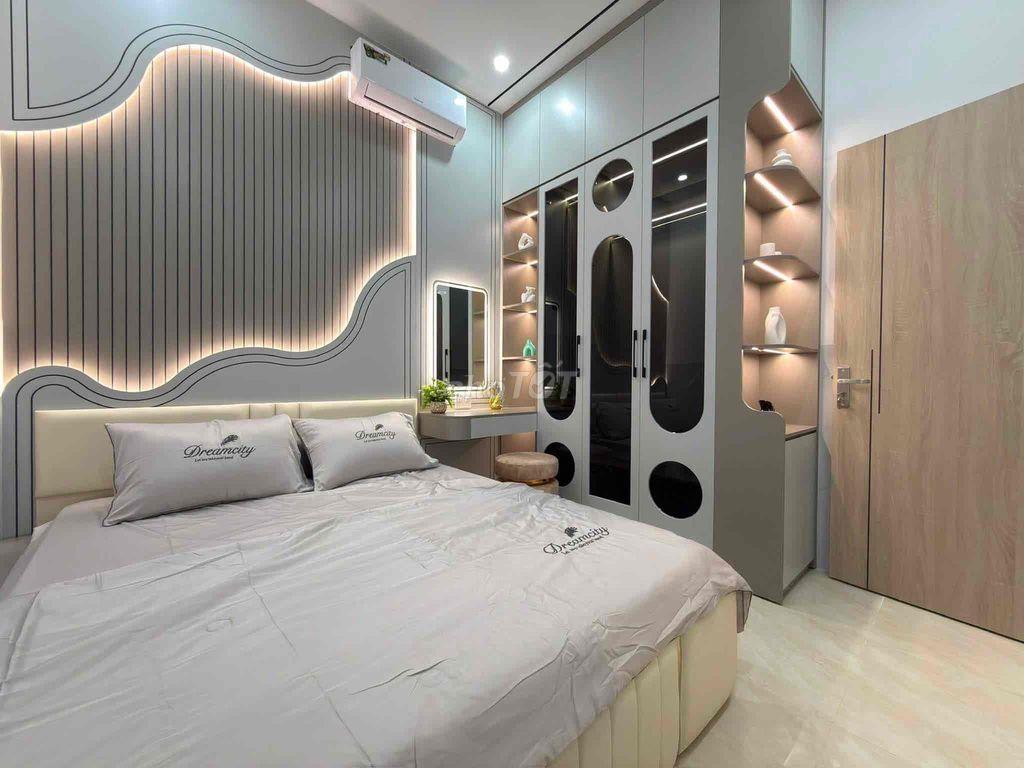🔥CẶP SIÊU PHẨM THÁI THỊ BÔI - CÁCH ĐƯỜNG VÀI BƯỚC CHÂB