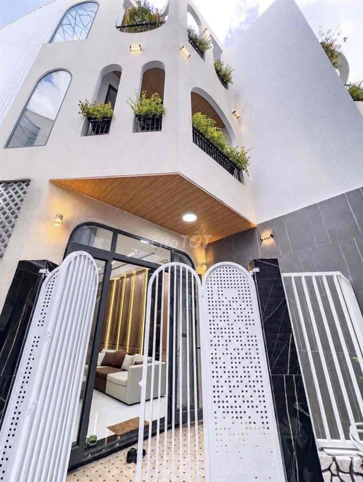 NHÀ ĐẸP 3 TẦNG - KIỆT HOÀNG DIỆU GẦN NGUYỀN VĂN LINH